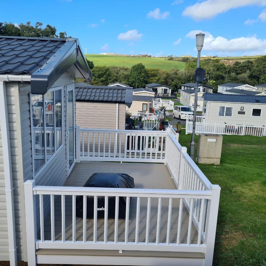 Villa Mawgan Pads Newquay Bay Extérieur photo